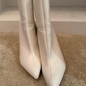 White heeled boot